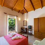 Delphinus Nefeli Apartman