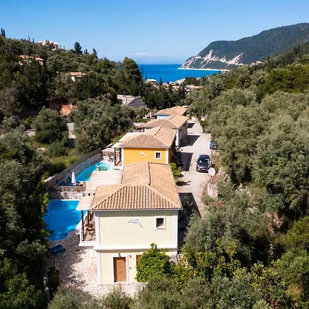 Delphinus Nefeli Daire