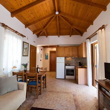 Delphinus Nefeli Daire Áyios Nikítas