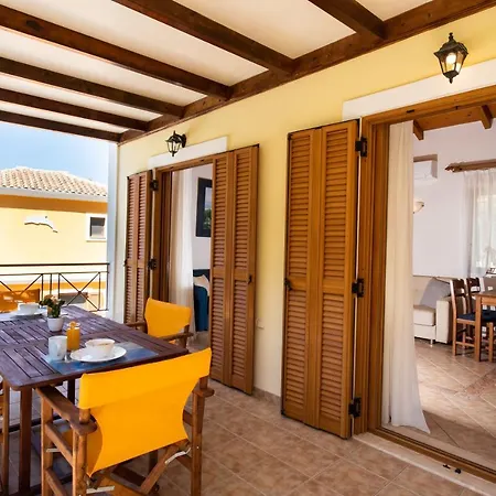 Delphinus Nefeli * Áyios Nikítas