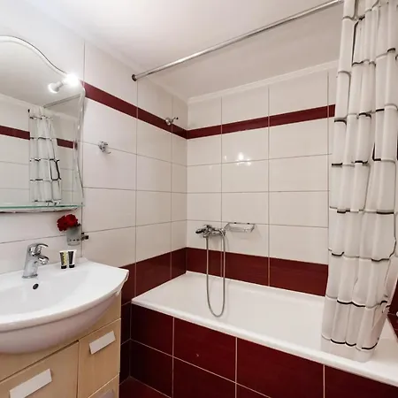 Delphinus Nefeli Daire